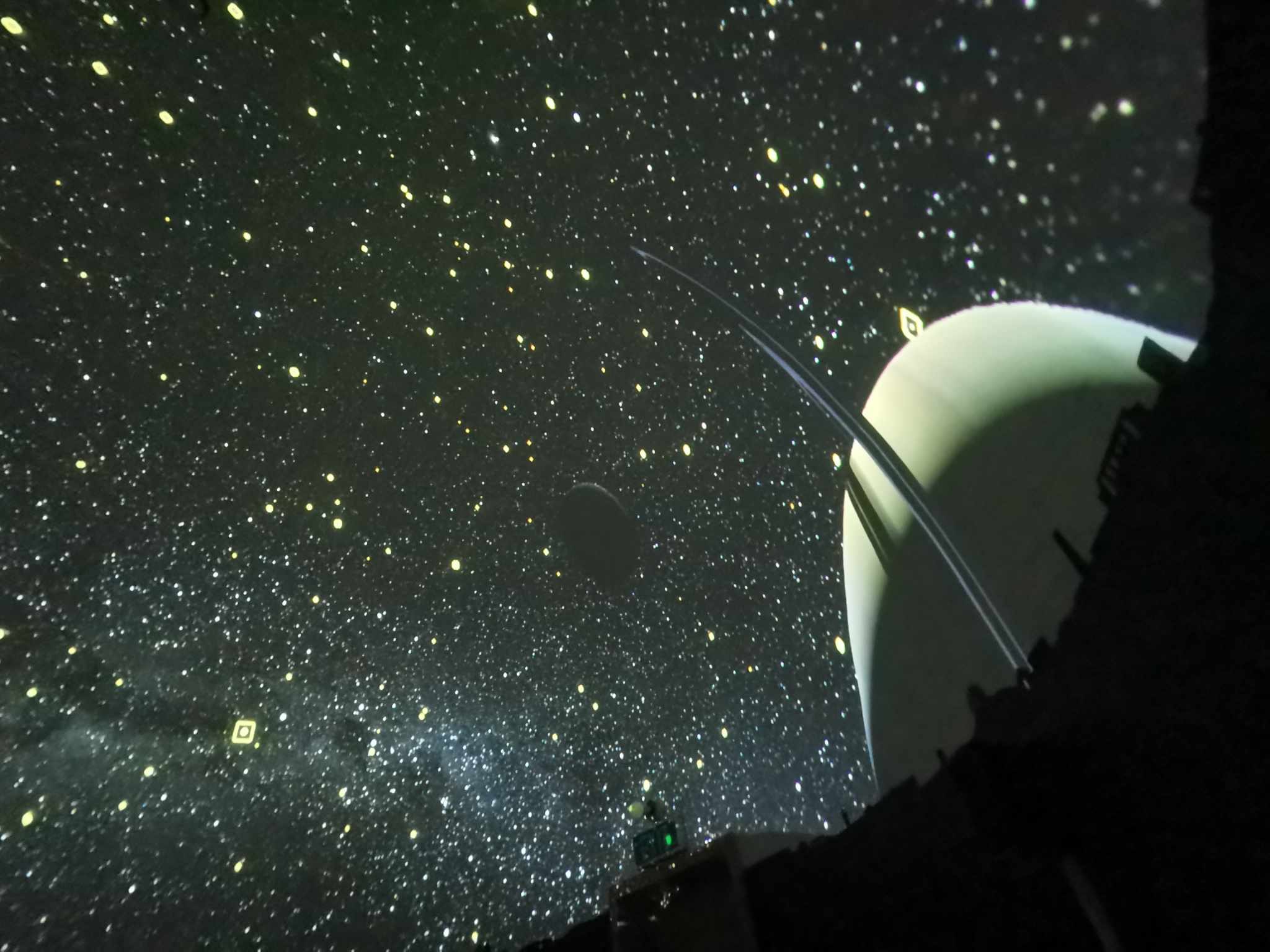 Primul planetariu din România, de la Timișoara, modernizat cu 100.000 de euro. Primul planetariu din România, de la Timișoara, modernizat cu 100.000 de euro.