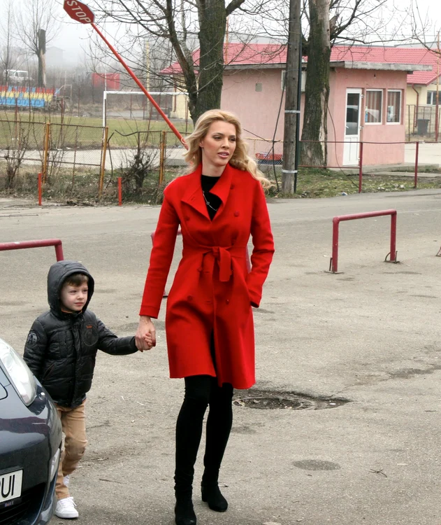 Alina Borcea şi-a făcut deja câteva intervenţii estetice