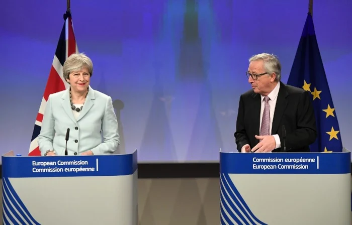 Theresa May si Jean Claude-Juncker FOTO AFP