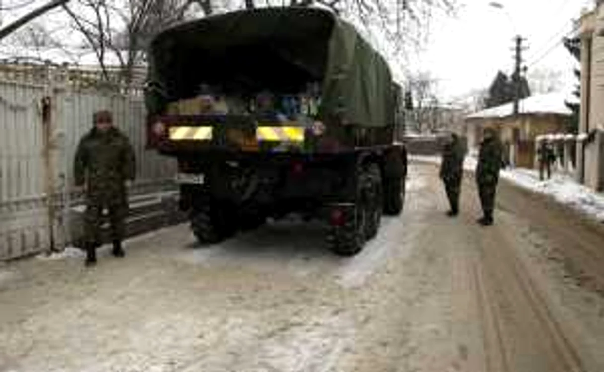 Intervenţia Brigăzii 10 Geniu în zonele sinistrate. FOTO: NICOLETA BUTNARU