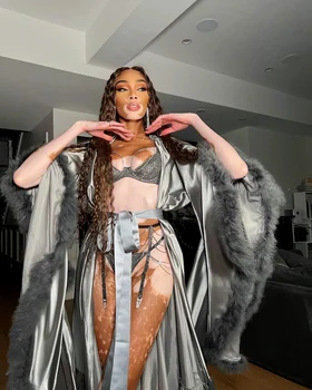 Winnie Harlow a ales un set sexy de lenjerie intimă jpg