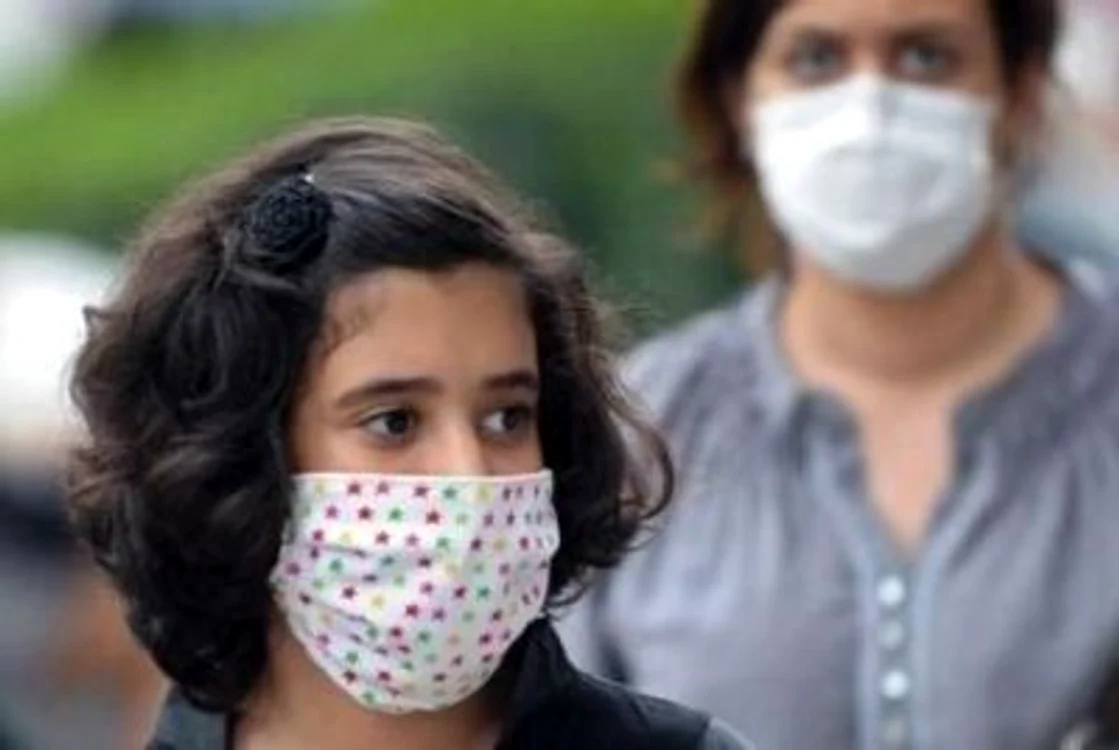 
    Tânăra are 16 ani şi este internată la Institutul "Matei Balş"  