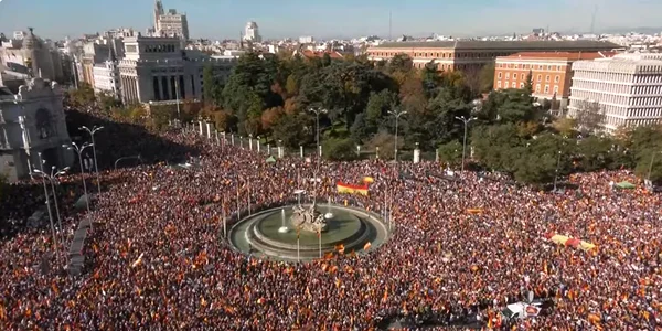 PROTESTE Spania  FOTO captura El Pais png