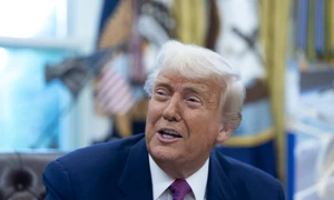 Donald Trump în Biroul Oval FOTO EPA EFE jpg