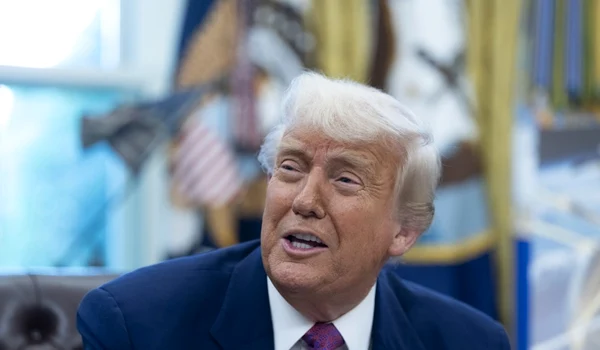 Donald Trump în Biroul Oval FOTO EPA EFE jpg