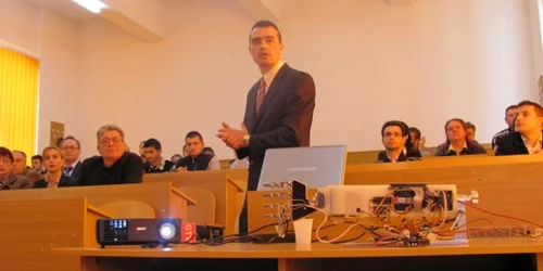 Cosmin Răzvan Berceanu este inventatorul mâinii artificiale