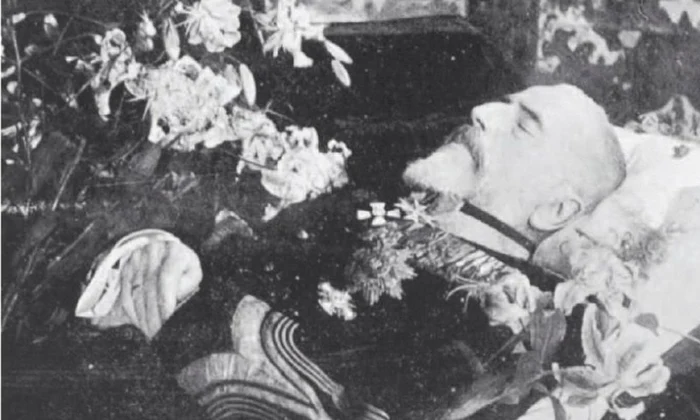  Regele Carol I al României a murit la 27 septembrie/10 octombrie 1914