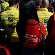 Liderii PSD si PNL depun semnaturile pentru alegerile europarlamentare la sediul BEC, in Bucuresti, 5 aprilie 2024  Foto Inquam Photos  Octav Ganea (1) jpg