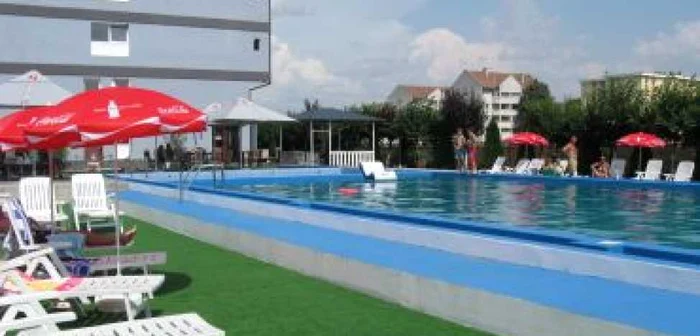 Târgu-Mureş:Răcoriţi-vă la piscină!