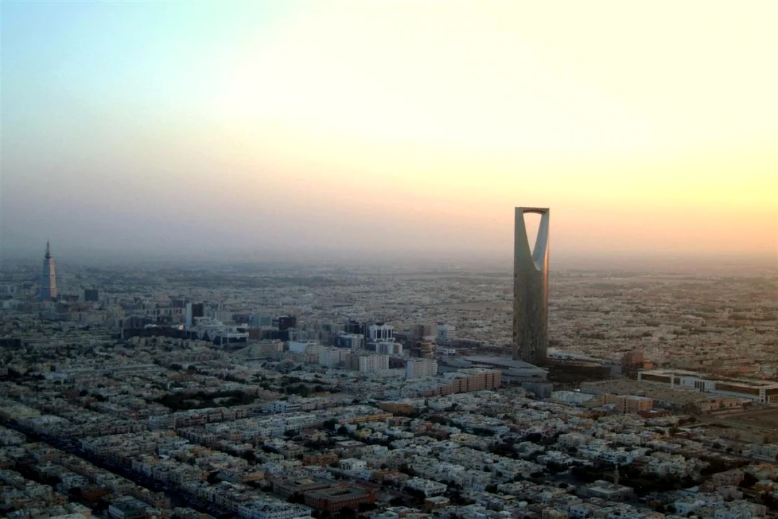 Arabia Saudită extrage zilnic peste 10 milioane de barili de petrol, fiind cel mai mare exportator de ţiţei din lume