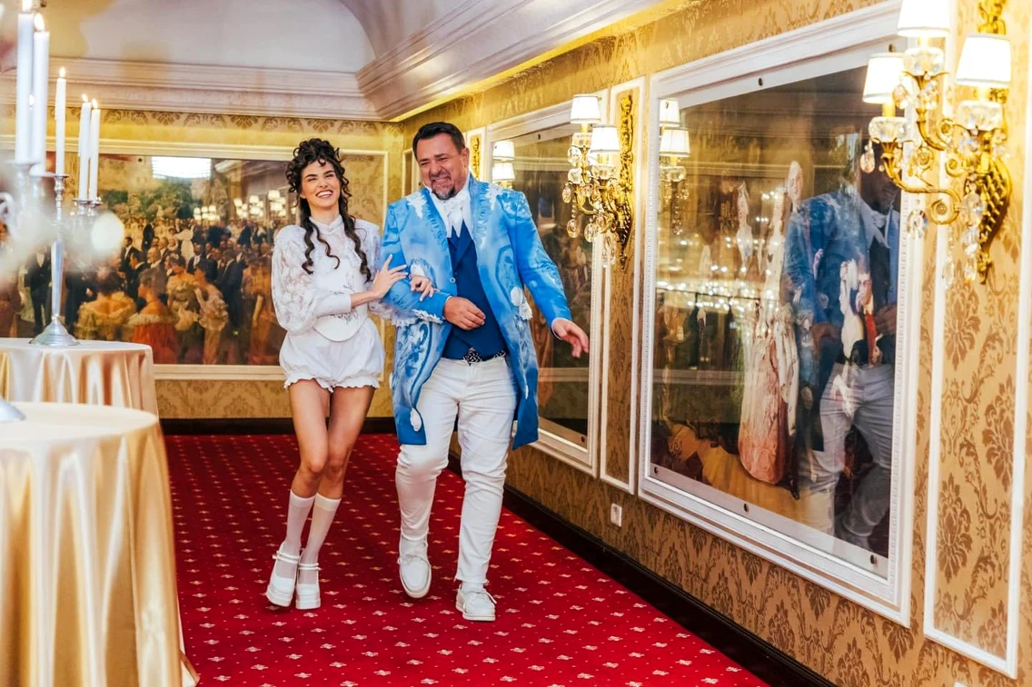 Theo Rose se distrează de minune cu Horia Brenciu