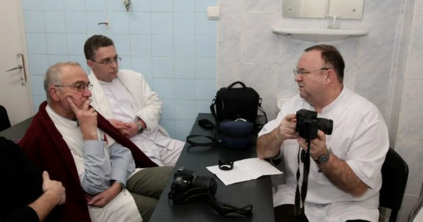 Cursul de fotografie medicală care s-a desfăşurat aseară la Spitalul Judeţean de Urgenţă din Craiova. 