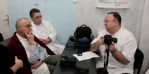 Cursul de fotografie medicală care s-a desfăşurat aseară la Spitalul Judeţean de Urgenţă din Craiova. 