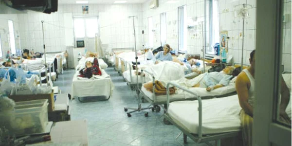 Deşi se pretinde a fi „solidar şi echitabil“, sistemul nostru medical oferă servicii de calitate doar celor bogaţi
