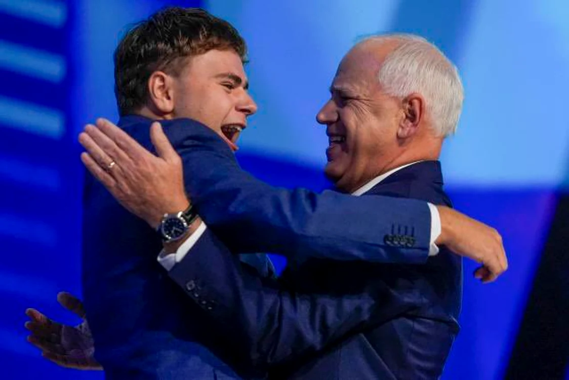 foto Gus Walz și tatăl său,Tim Walz