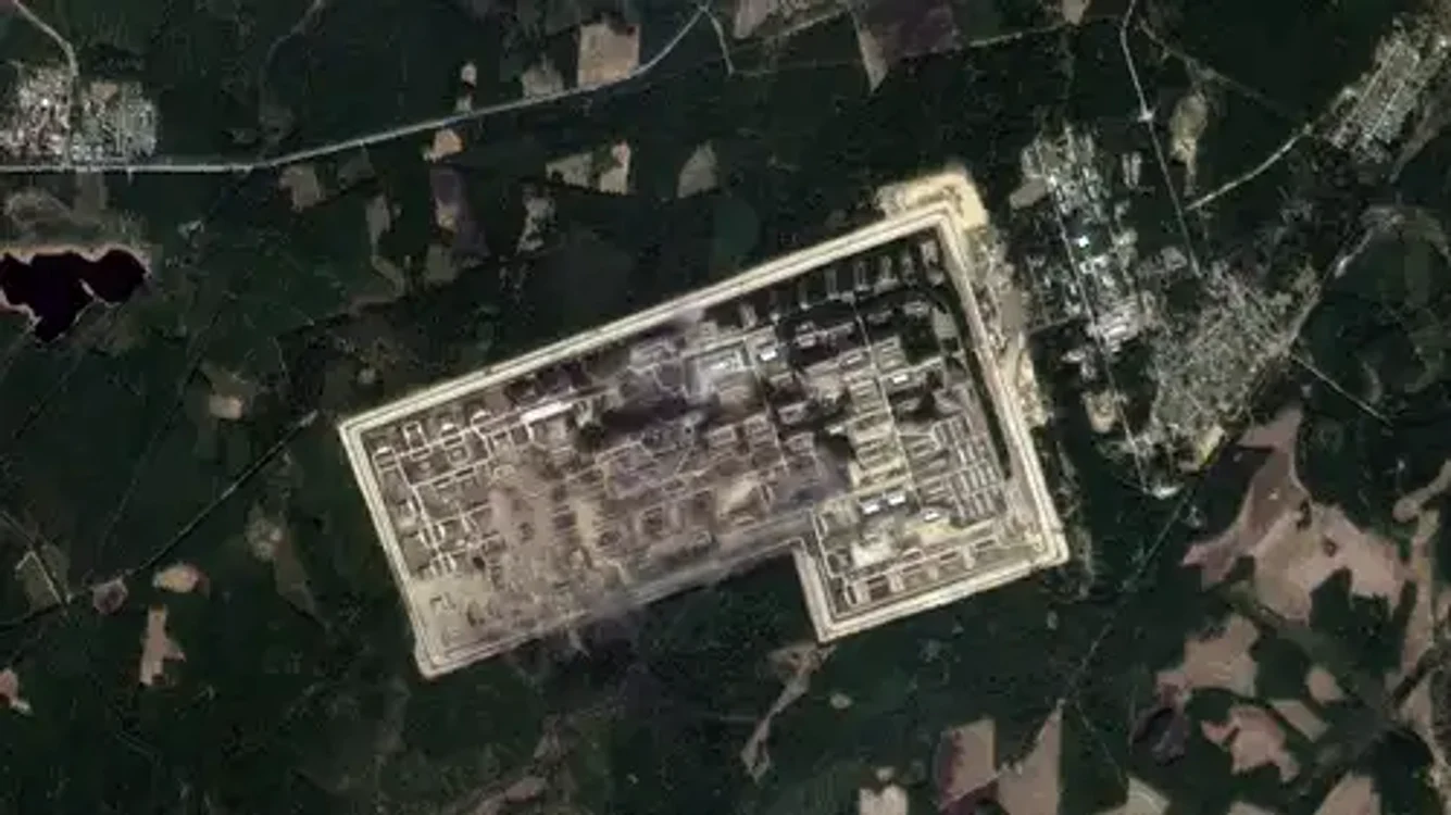 O imagine din satelit din 24 aprilie arată daune extinse FOTO Planet Labs