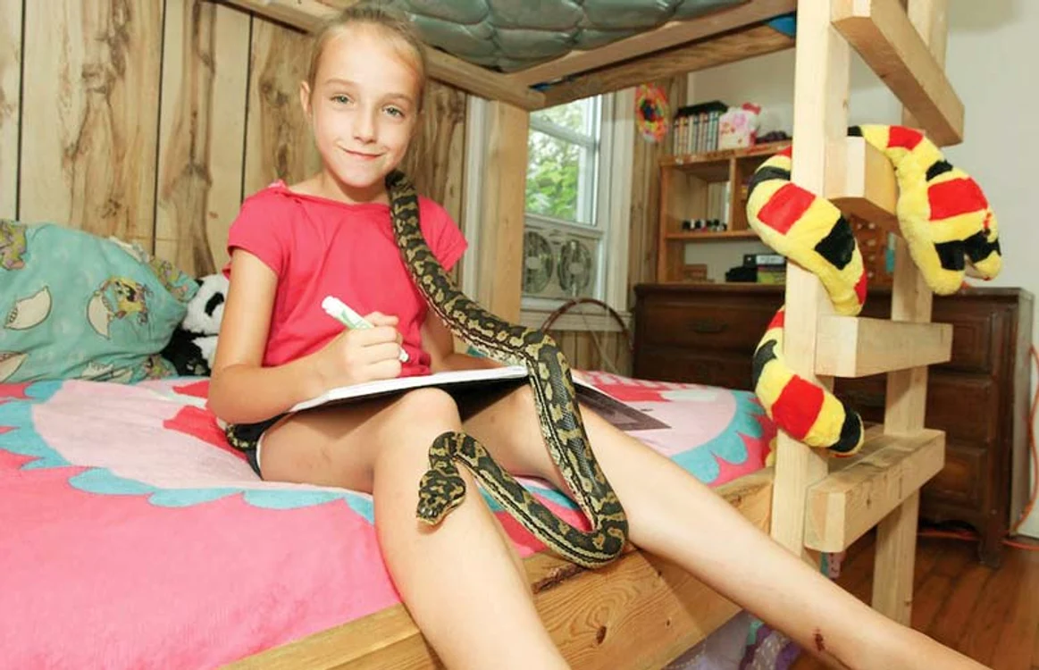 Krista nici nu mănâncă, dacă nu-şi împarte cerealele cu tovarăşul ei de joacă