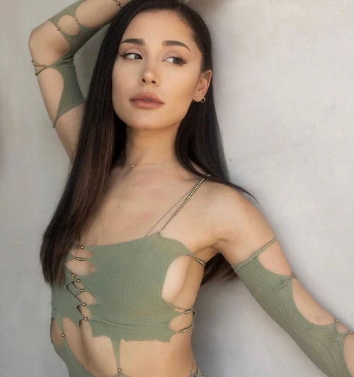 Ariana Grande jpg