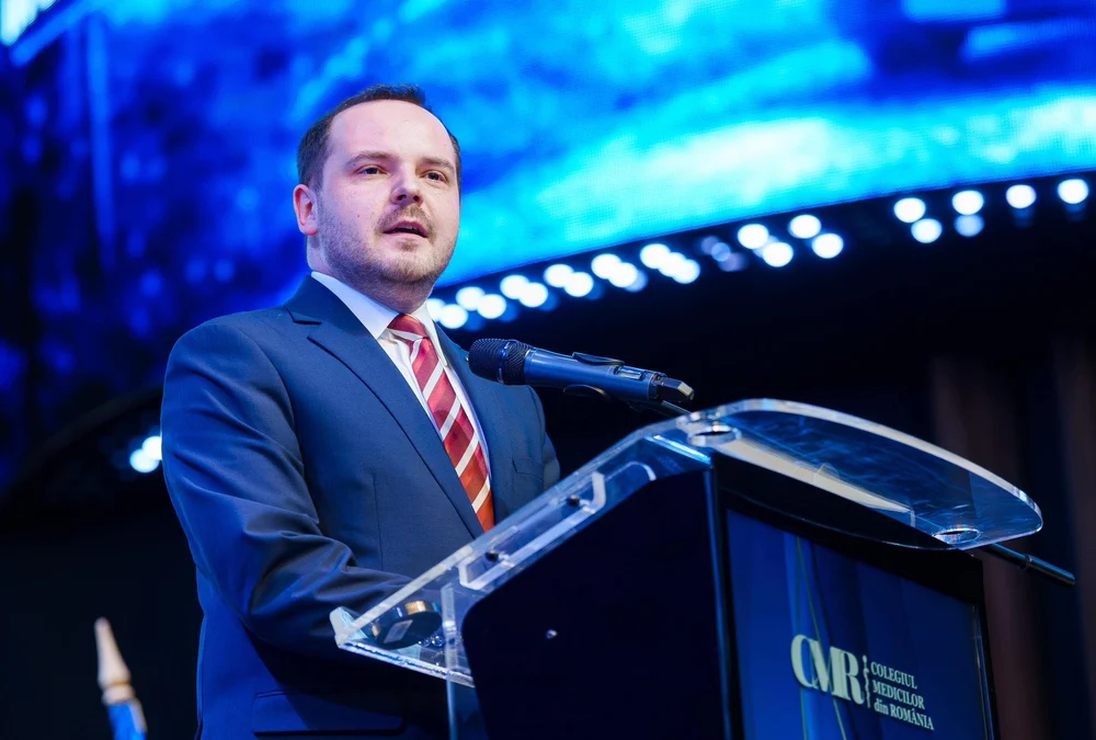 Rogobete taxează sfaturile „arogante” de a lăsa mașinile acasă o zi-două: „Eu nu pot lăsa ambulanțele în garaj”