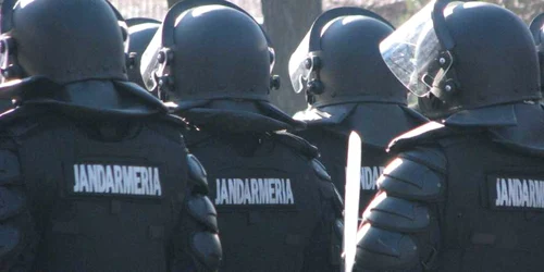 Jandarmii vor coordona liniștea și ordinea publică în afara stadionului Ilie Oană (foto: arhivă)