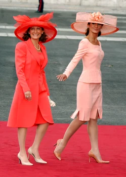 Telma Ortiz Rocasolano și mama sa, Paloma Rocasolano, la nunta lui Felipe cu Letizia. FOTO: Getty Images