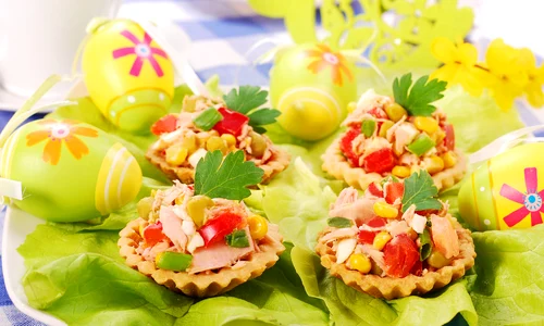 Minitarte aperitiv  Sursa foto shutterstock 43811440 jpg
