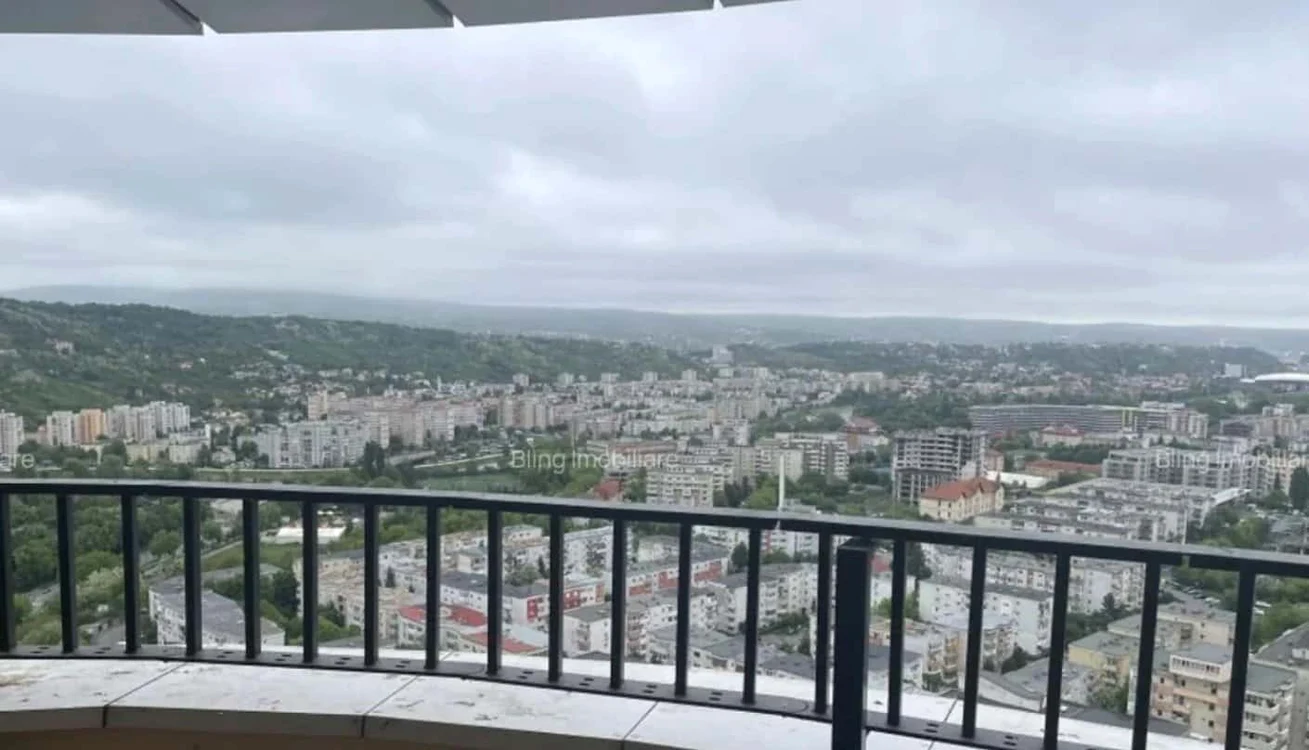 Panorama de pe terasa apartamentului de lux de la etajul 25. Foto: Imobiliare.ro