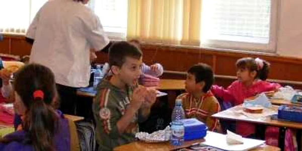 Profesorii au liber pe 5 octombrie