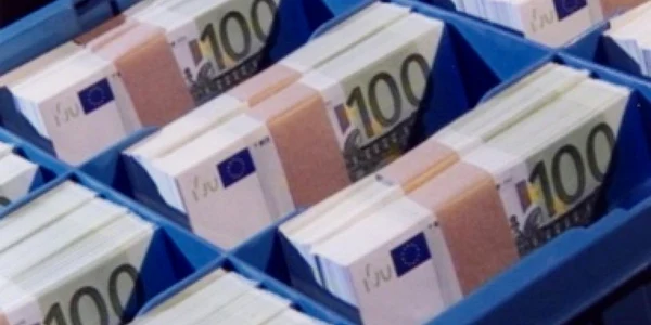 Mai merită să ţii banii în depozite?