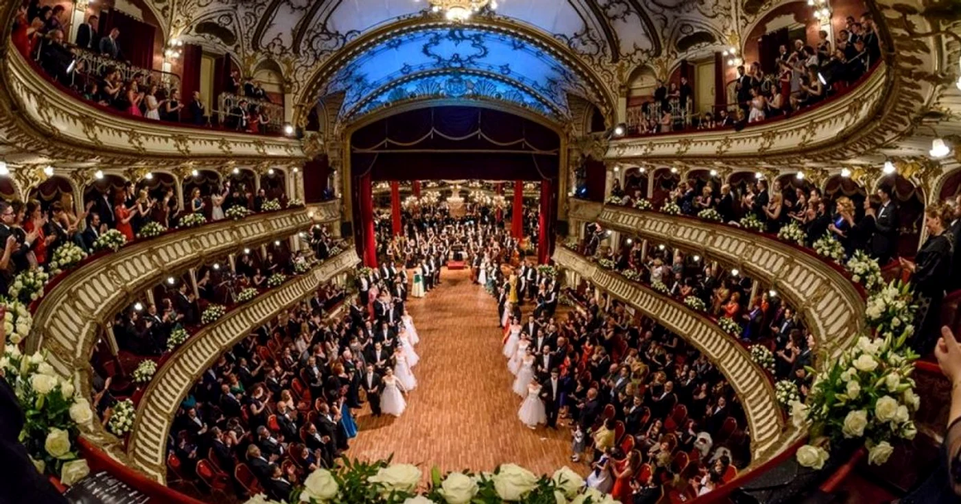 Opera Naţională Română din Cluj îşi va suspenda spectacolele din această lună. FOTO: Facebook