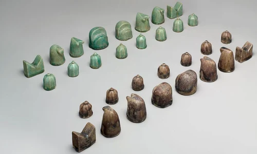 Cum arată cea mai veche piesă de şah din lume? FOTO jpeg
