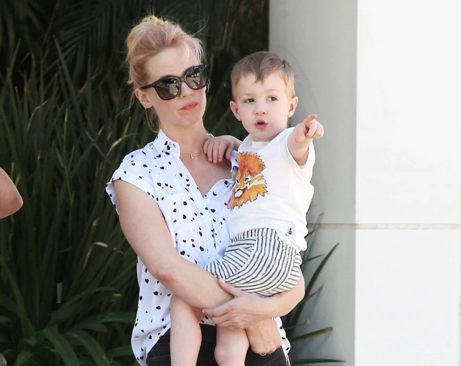 
    January Jones nu a vrut să spună cine e tatăl copilului eifoto: Getty Images  