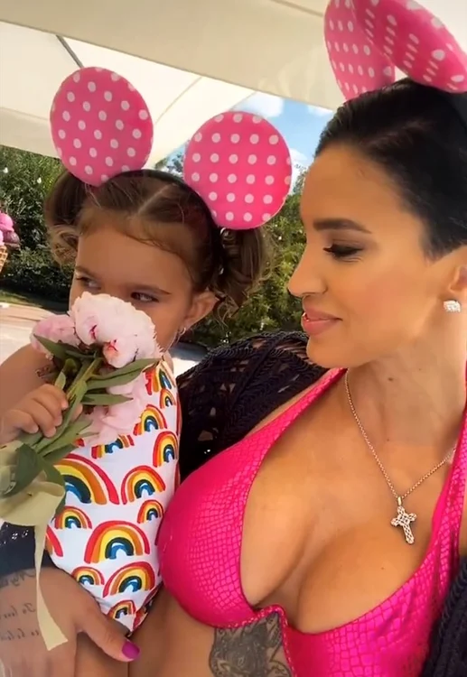 Adelina s-a ocupat îndeaproape pentru ca ziua fiicei sale să fie una de neuitat