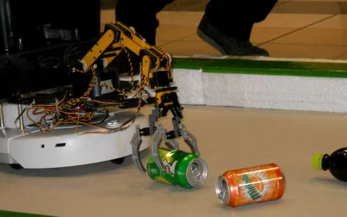 Robot prezentat la UBBots din 2013 FOTO: Florina Pop