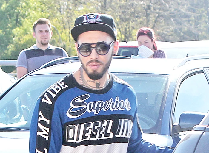 Cătrănit. Solistul s-a supărat brusc atunci când a aflat că Antonia a fost însoţită de fostul ei socru