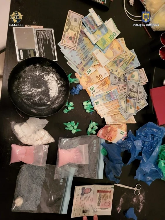 Droguri la un festival din Mamaia FOTO Poliţia Română
