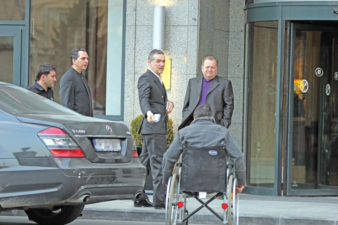 Mulți oameni cu handicap  au fost ajutați de afacerist