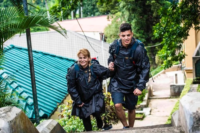 Teo a terminat facultatea de Medicină Dentară