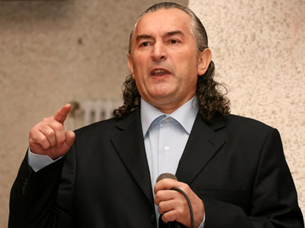 
    Miron Cozma  