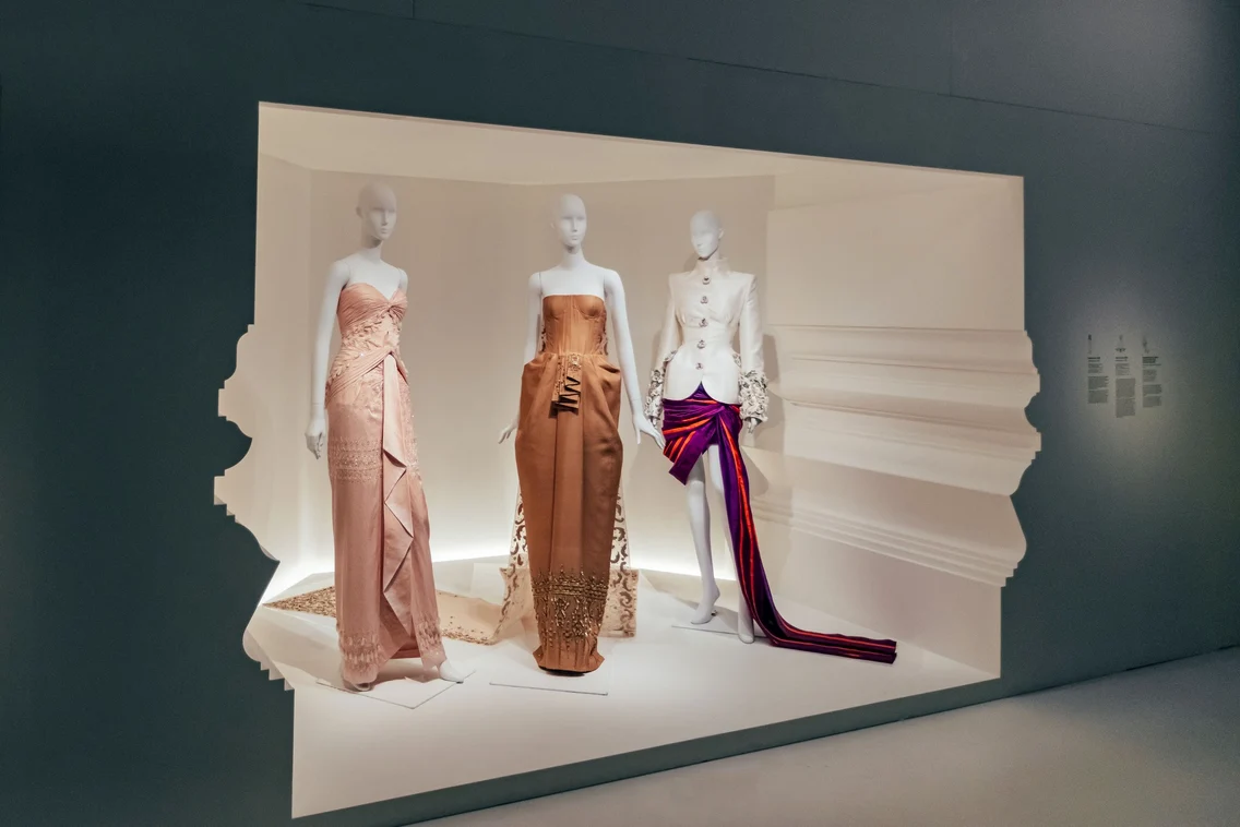 Prințesa Sirivannavari Nariratana, fiica Regelui Rama X al Thailandei, creatoare de modă la Paris. FOTO: pagina oficială