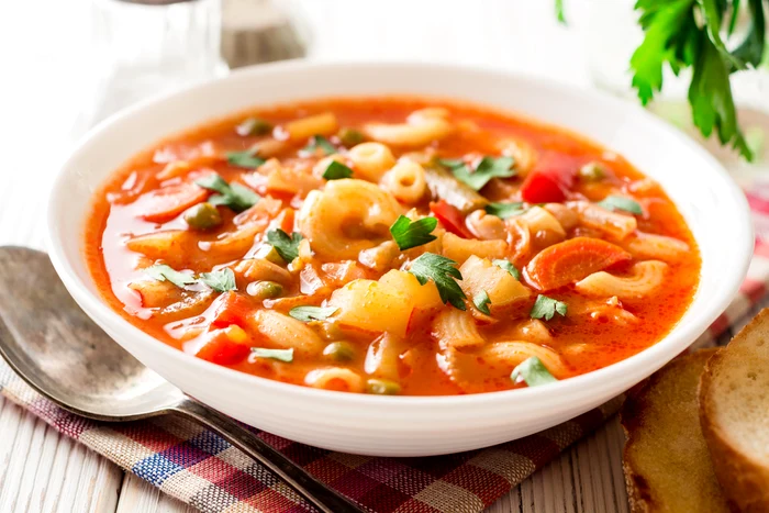 Supă minestrone Foto shutterstock 763813261 jpg