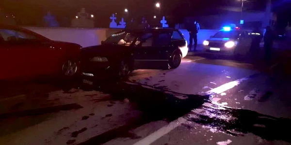 Avarii provocate de un minor de 16 ani care a fugit apoi de la locul incidentul rutier Foto sibiulindependent ro