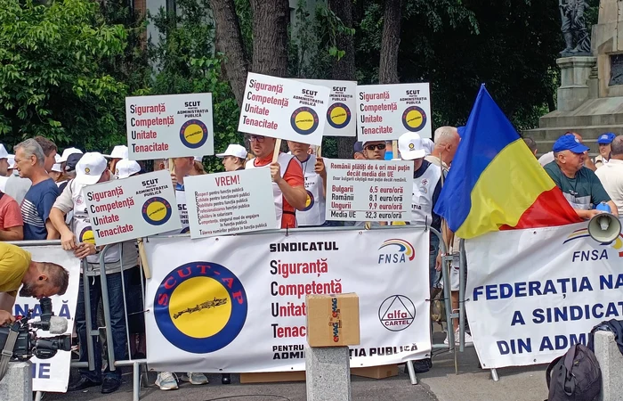 Protest al sindicaliștilor la Cotroceni. Patru confederații cer mediere cu Guvernul și majorarea salariului minim