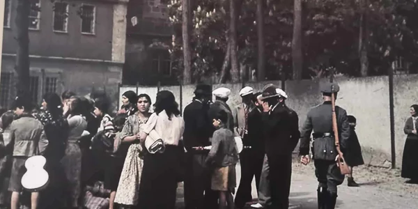 Samudaripen: Holocaustul romilor în România FOTO Ștefan both