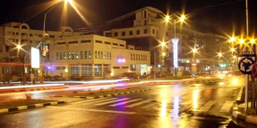 Iluminatul stradal din Râmnicu Vâlcea va fi modernizat cu fonduri europene - iluminat inteligent cu reglarea intensităţii luminii control la distanţă şi cabluri în subteran Foto Adevărul