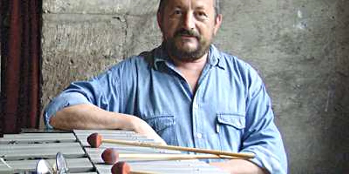Hunedoara: PORTRET (VIDEO) Nistor Purcariu cântă la vibrafon,  bolla şi djembe
