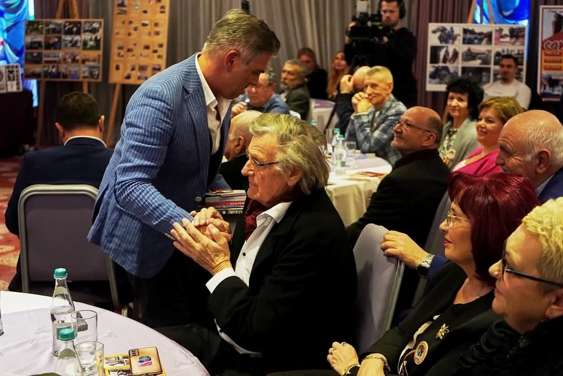 Florin Piersic, sărbătorit la Gala Fundației „Niște țărani” Foto: Facebook 