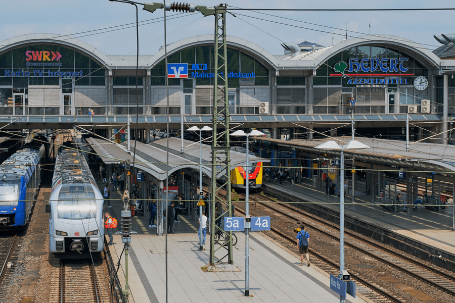 Haos feroviar în Germania din cauza unor români: peste 1.400 de minute întârziere