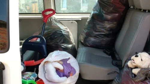 Descinderi ale poliţiştilor la familiile nevoiaşe din Reşiţa