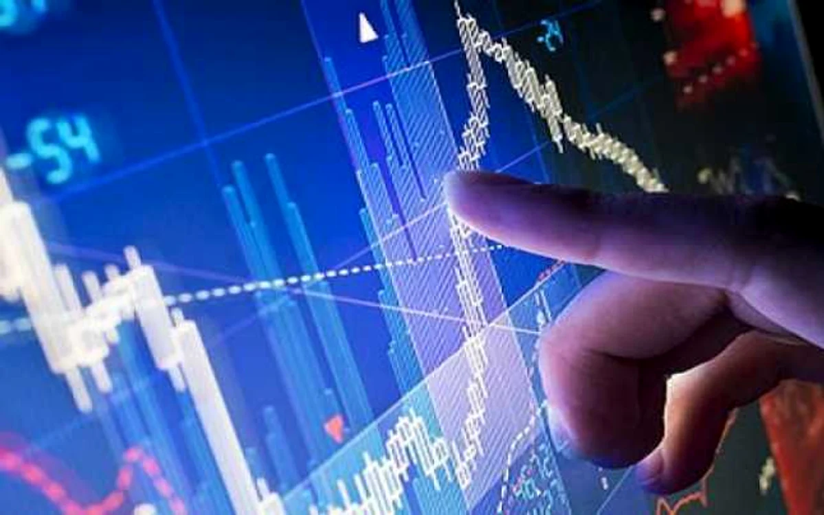 Estimările Băncii Mondiale pentru evoluţia economiei româneşti în 2016 sunt sub cele ale FMI şi Comisiei Europene